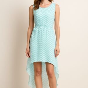 SIMONS CHEVRON ASYMÉTRICAL DRESS SIZE SMALL